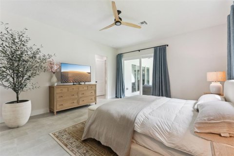 Casa en venta en Orlando, Florida, 4 dormitorios, 242.66 m2 № 2385572 - foto 17