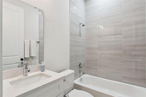 Casa en venta en Orlando, Florida, 4 dormitorios, 242.66 m2 № 2385572 - foto 23