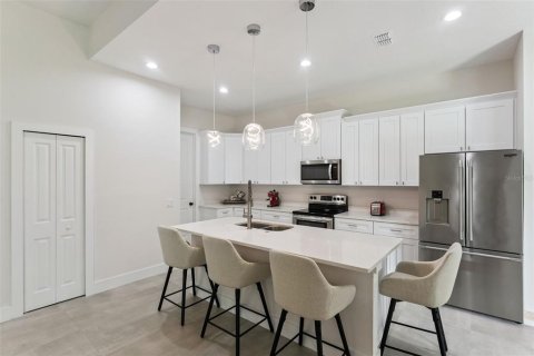 Casa en venta en Orlando, Florida, 4 dormitorios, 242.66 m2 № 2385572 - foto 15