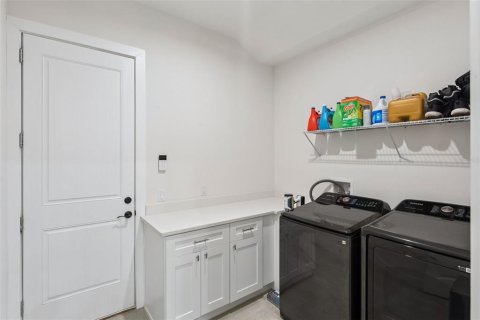 Casa en venta en Orlando, Florida, 4 dormitorios, 242.66 m2 № 2385572 - foto 27