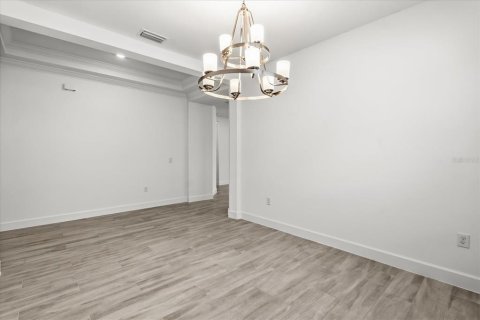 House in Kissimmee, Florida 2 bedrooms, 195.09 sq.m. № 2166607 - photo 13