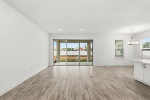 House in Kissimmee, Florida 2 bedrooms, 195.09 sq.m. № 2166607 - photo 11