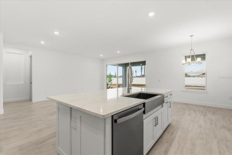 House in Kissimmee, Florida 2 bedrooms, 195.09 sq.m. № 2166607 - photo 9