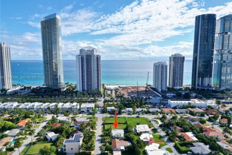 Купить земельный участок в Санни-Айлс-Бич, Флорида № 2054625 - фото 3