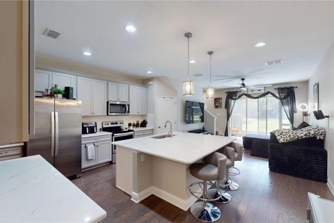 Touwnhouse à vendre à Tampa, Floride: 3 chambres, 159.42 m2 № 2227231 - photo 5
