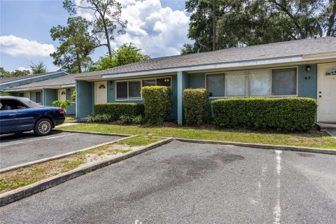 Condominio en venta en Gainesville, Florida, 2 dormitorios, 91.6 m2 № 1805241 - foto 1
