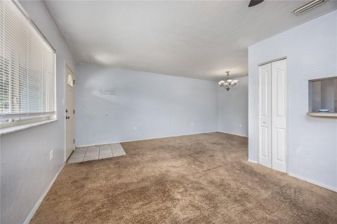 Condominio en venta en Gainesville, Florida, 2 dormitorios, 91.6 m2 № 1805241 - foto 6