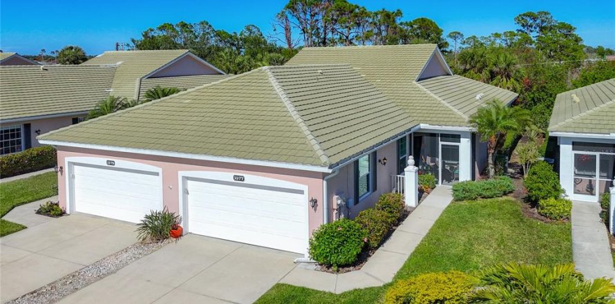 House in Venice, Florida 2 bedrooms, 163.97 sq.m. № 1771106