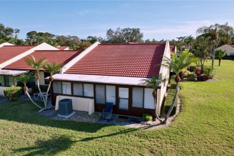 Condo in Bradenton, Florida, 2 bedrooms  № 1530351 - photo 1