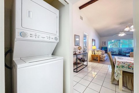 Condo in Bradenton, Florida, 2 bedrooms  № 1530351 - photo 20
