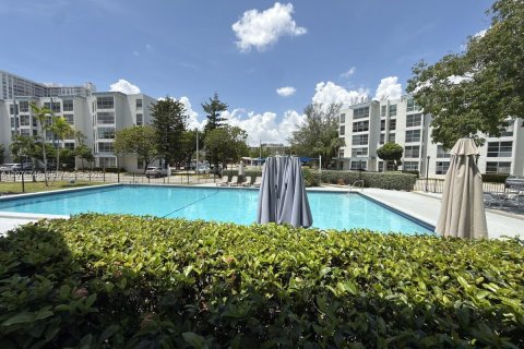 Condo in Sunny Isles Beach, Florida, 1 bedroom  № 2318202