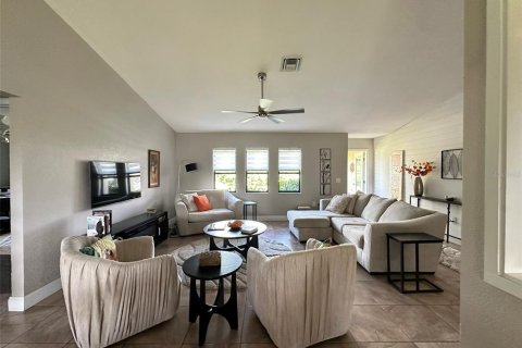 House in Port Charlotte, Florida 3 bedrooms, 135.64 sq.m. № 2433524 - photo 10