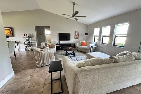 House in Port Charlotte, Florida 3 bedrooms, 135.64 sq.m. № 2433524 - photo 11