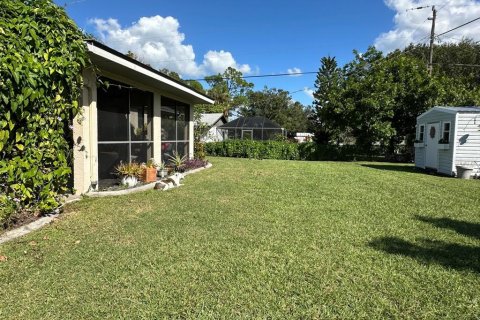 House in Port Charlotte, Florida 3 bedrooms, 135.64 sq.m. № 2433524 - photo 5