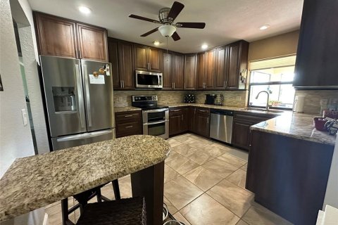 House in Port Charlotte, Florida 3 bedrooms, 135.64 sq.m. № 2433524 - photo 17