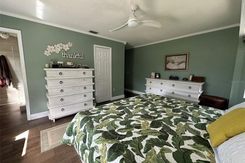 House in Port Charlotte, Florida 3 bedrooms, 135.64 sq.m. № 2433524 - photo 25