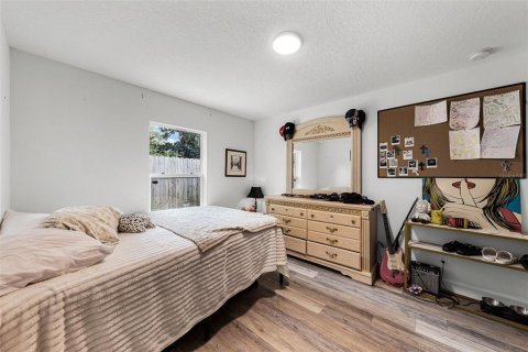 Casa en venta en Orlando, Florida, 4 dormitorios, 164.53 m2 № 1917780 - foto 12