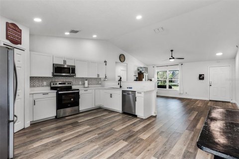 Casa en venta en Orlando, Florida, 4 dormitorios, 164.53 m2 № 1917780 - foto 6