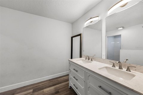 Casa en venta en Orlando, Florida, 4 dormitorios, 164.53 m2 № 1917780 - foto 10