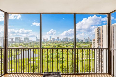 Condo à Aventura, Floride, 2 chambres № 2192265