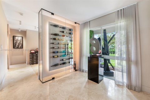 Снять в аренду виллу или дом в Пайнкрест, Флорида 3 спальни, 190.64м2, № 2031200 - фото 2