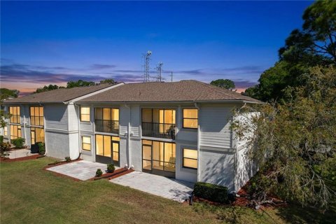 Condo in Oldsmar, Florida, 2 bedrooms № 2118977 - photo 2