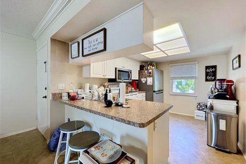 Condo in Oldsmar, Florida, 2 bedrooms № 2118977 - photo 6