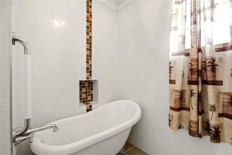 Купить виллу или дом в Энглвуд, Флорида 9 комнат, 260.13м2, № 2107826 - фото 28