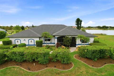 Купить виллу или дом в Энглвуд, Флорида 9 комнат, 260.13м2, № 2107826 - фото 2