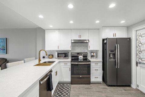 Condo in Fort Lauderdale, Florida, 1 bedroom № 2280787 - photo 5