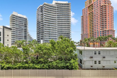 Condo in Fort Lauderdale, Florida, 1 bedroom № 2280787 - photo 28