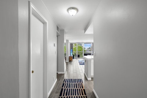 Condo in Fort Lauderdale, Florida, 1 bedroom № 2280787 - photo 3