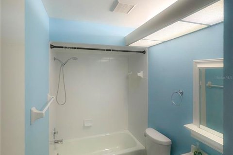 Villa ou maison à louer à Bradenton, Floride: 3 chambres, 167.04 m2 № 2429293 - photo 17