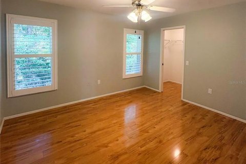 Villa ou maison à louer à Bradenton, Floride: 3 chambres, 167.04 m2 № 2429293 - photo 4