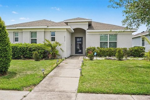 Casa en Kissimmee, Florida 4 dormitorios, 176.89 m2 № 2102520