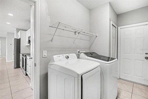 Villa ou maison à vendre à Kissimmee, Floride: 4 chambres, 176.89 m2 № 2102520 - photo 24