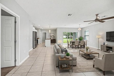 Villa ou maison à vendre à Kissimmee, Floride: 4 chambres, 176.89 m2 № 2102520 - photo 5