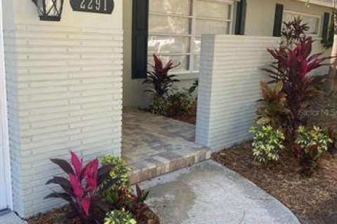 Casa en venta en Clearwater, Florida, 3 dormitorios, 123.56 m2 № 1823300 - foto 1