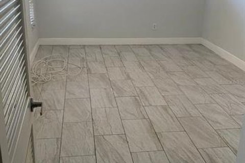 Casa en venta en Clearwater, Florida, 3 dormitorios, 123.56 m2 № 1823300 - foto 5