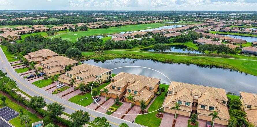 Condo in Bradenton, Florida, 3 bedrooms № 1870429