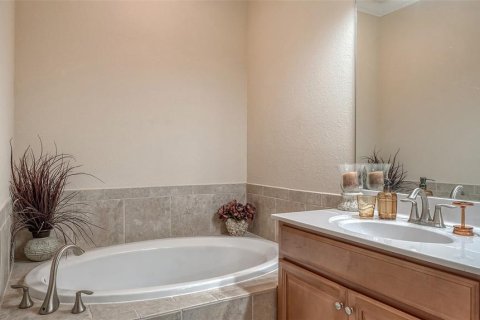 Condo in Bradenton, Florida, 3 bedrooms  № 1870429 - photo 29