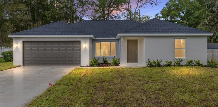 Casa en Silver Springs Shores, Florida 4 dormitorios, 159.33 m2 № 1822966