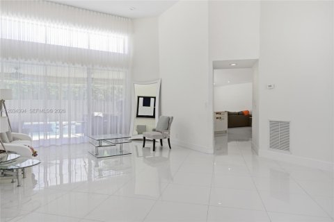 House in Boca Raton, Florida 4 bedrooms, 215.72 sq.m. № 2251135 - photo 4
