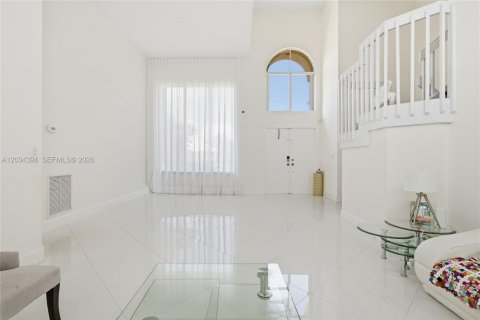 House in Boca Raton, Florida 4 bedrooms, 215.72 sq.m. № 2251135 - photo 8