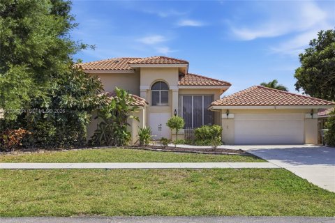 House in Boca Raton, Florida 4 bedrooms, 215.72 sq.m. № 2251135