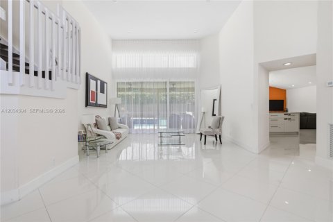 House in Boca Raton, Florida 4 bedrooms, 215.72 sq.m. № 2251135 - photo 5
