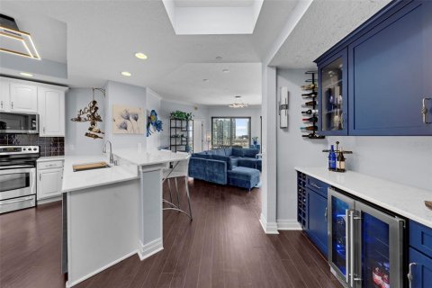 Copropriété à louer à Tampa, Floride: 2 chambres, 124.3 m2 № 1616595 - photo 3