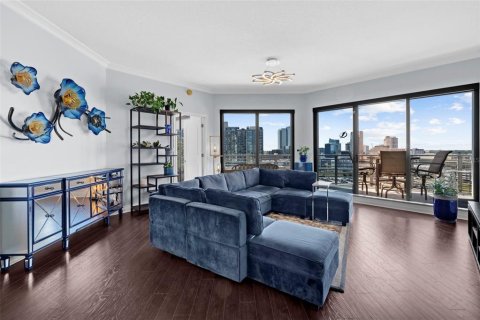 Copropriété à louer à Tampa, Floride: 2 chambres, 124.3 m2 № 1616595 - photo 4