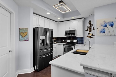 Copropriété à louer à Tampa, Floride: 2 chambres, 124.3 m2 № 1616595 - photo 10