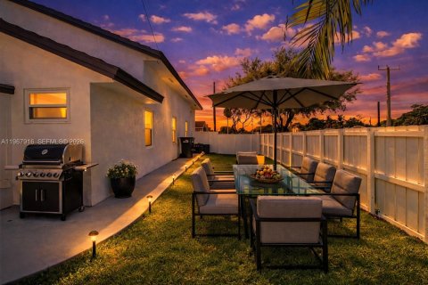 Купить виллу или дом в Майами, Флорида 4 спальни, 168.71м2, № 2049147 - фото 12